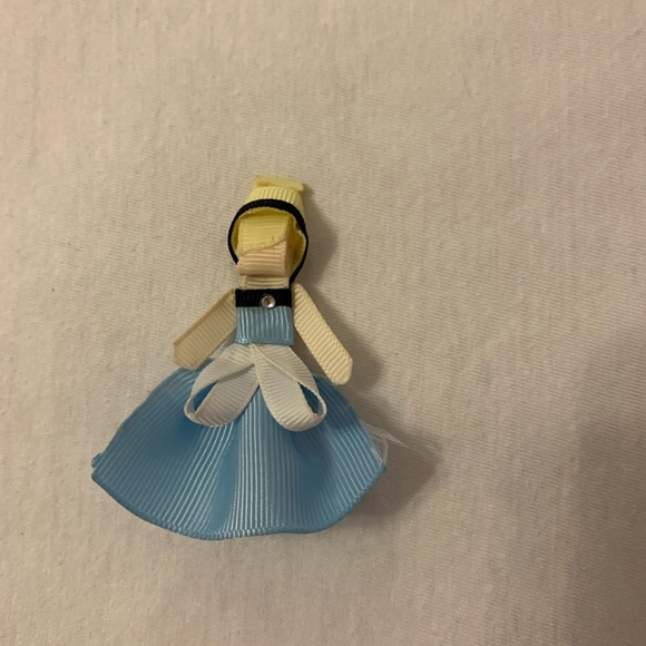 🎀3 Disney Princess Hair Bows🎀 - Picture 4 of 5